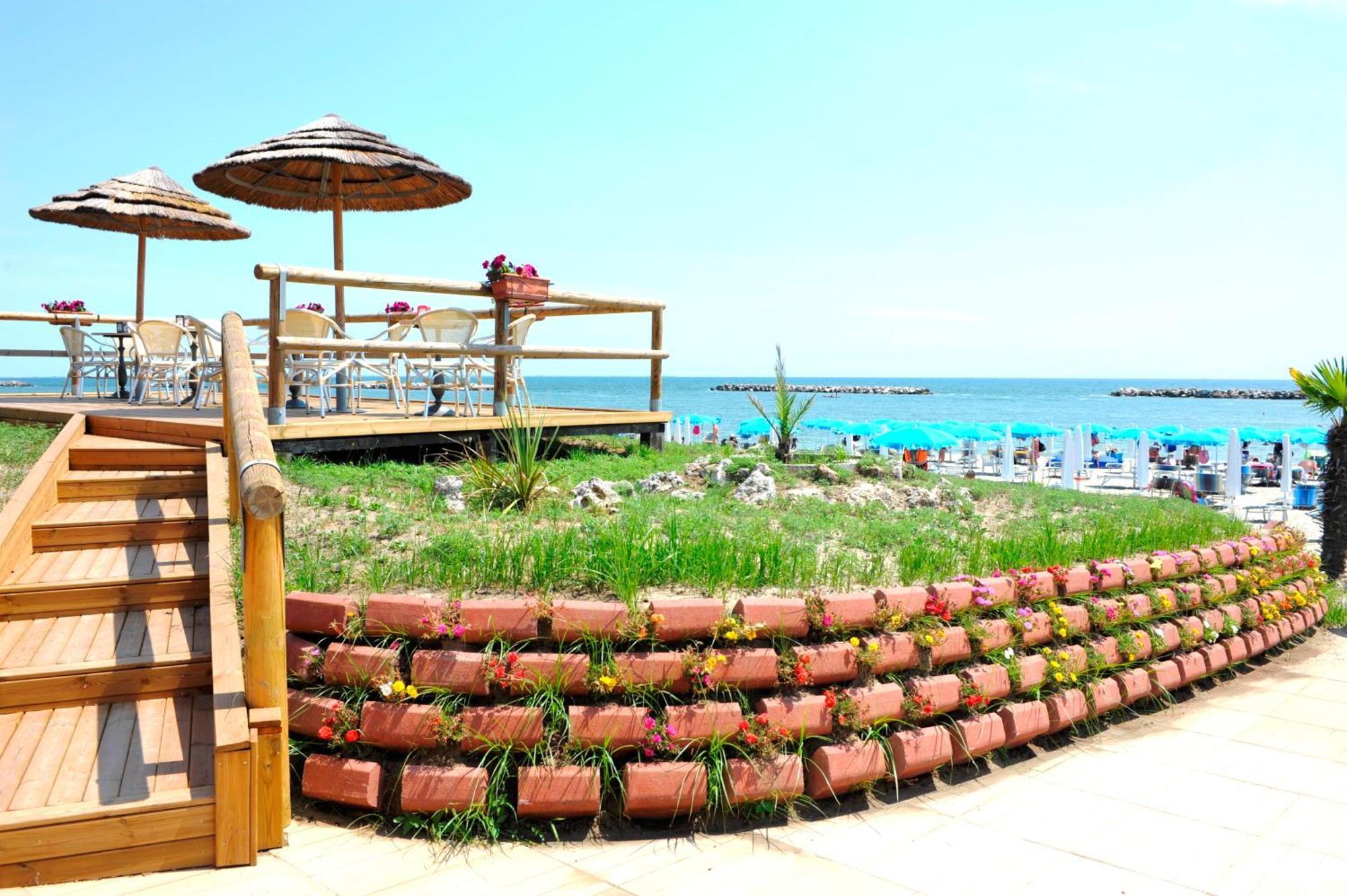 Airone Bianco Residence Village Lido delle Nazioni Luaran gambar