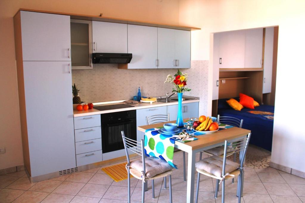 Airone Bianco Residence Village Lido delle Nazioni Bilik gambar